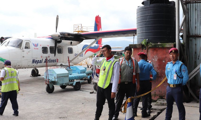 Harbin Y12 von Nepal Airlines: Chinesische Regionalflieger verursachten Verluste.