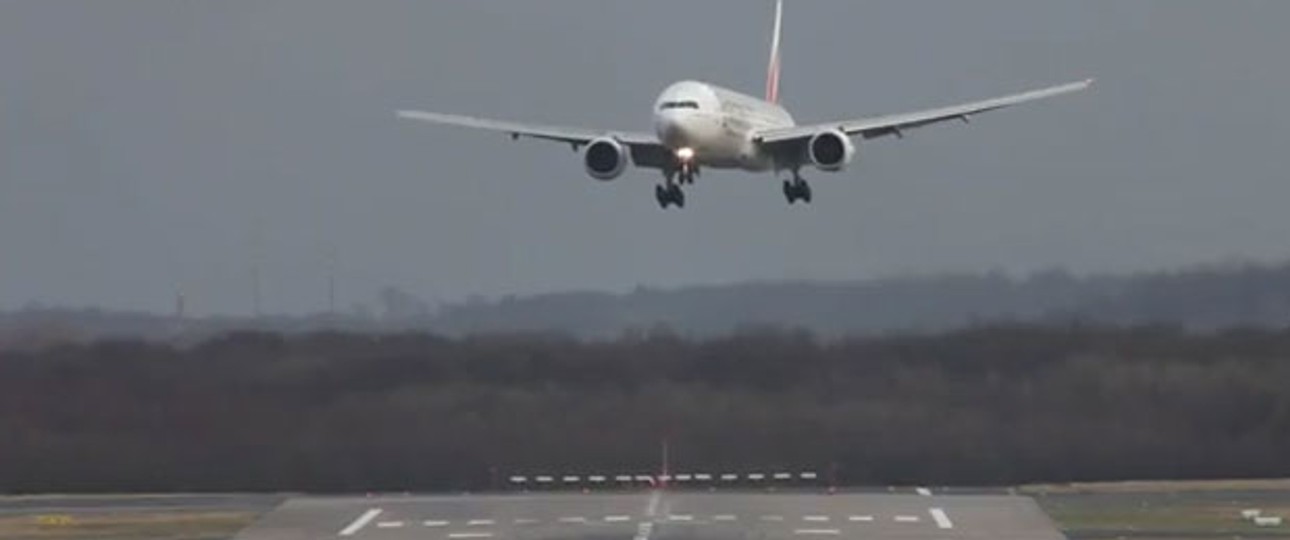 Sonderbarer Winkel: «Crosswind Landing» in Düsseldorf