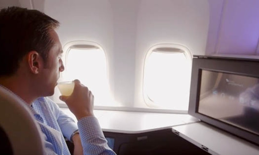 Die 5 Boeing 777-300ER von Virgin Australia werden bis Herbst 2016 umgerüstet und bekommen die neue Kabinenausstattung mit extragroßem Bildschirm.