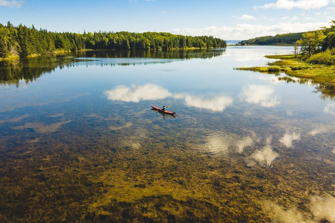 Mit dem Seekayak lassen sich grossartige Touren unternehmen