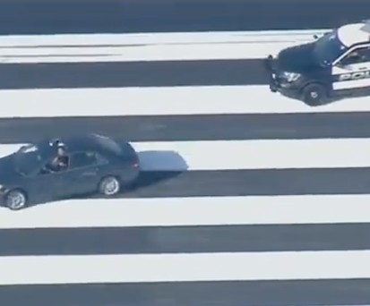 Verfolgungsjagd mitten auf der Landebahn