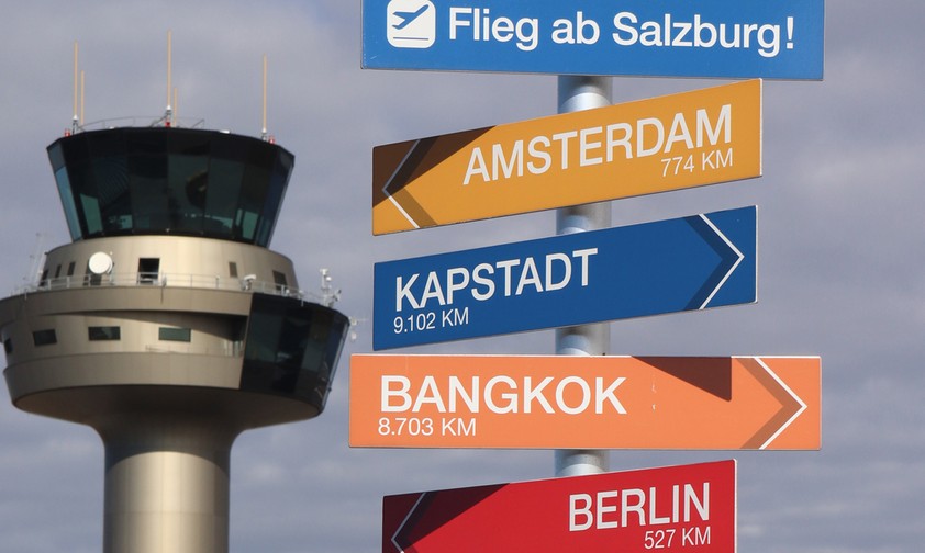 Flughafen Salzburg: Reisende fahren jetzt nach München oder steigen anderswo um.