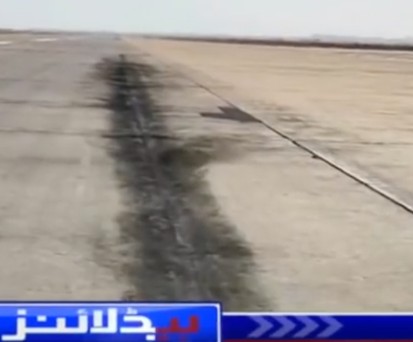 Triebwerke des A320 berührten Piste von Karachi