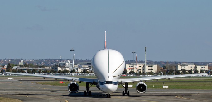 Sechs Beluga XL wird Airbus bauen.