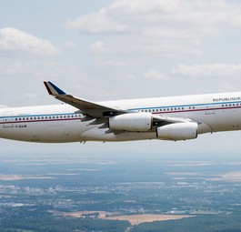 Airbus A340 der Armée de l'Air mit dem Kennzeichen F-RAJB: Verkauft für den vierfachen Startpreis.