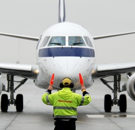 Embraer E195 von Lot: Heißt die Nachfolgerin E195 E2 oder Airbus A220?