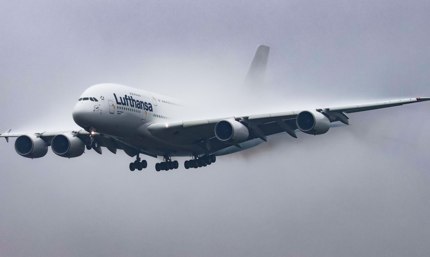 ... D-AIMK ist am 12. März aus Manila nach Frankfurt zurückgekehrt.