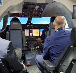 Session im Simulator: Die Branche braucht neue Pilotinnen und Piloten.