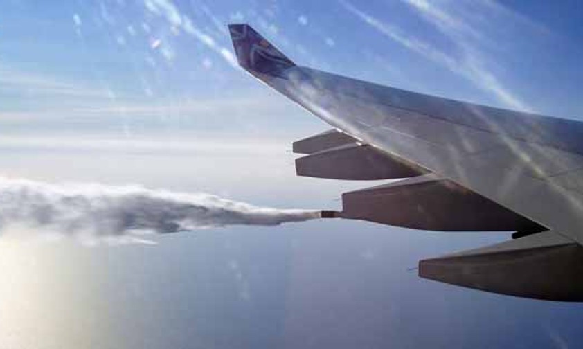 Notablassstutzen eines A340-600: Nur 8 Prozent des Kerosins landet am Boden.
