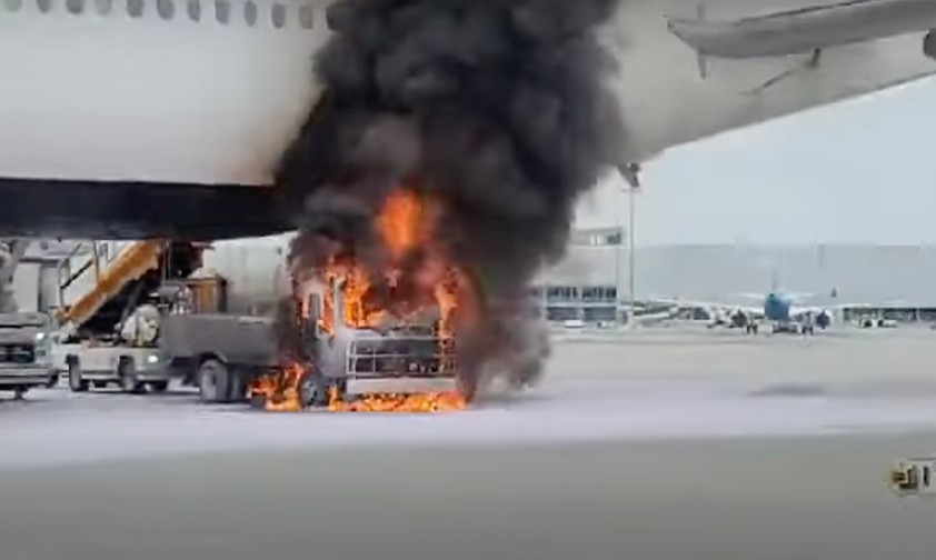 Die beschädigte Boeing 777: Hoher Sachschaden.