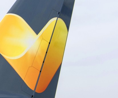 Heckflosse eines Thomas-Cook-Fliegers: Neues Leben für zwei Airlines?