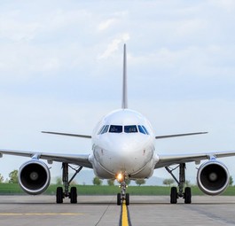 Flieger von Sundair: Im Spätsommer auch in Bremen zu sehen.