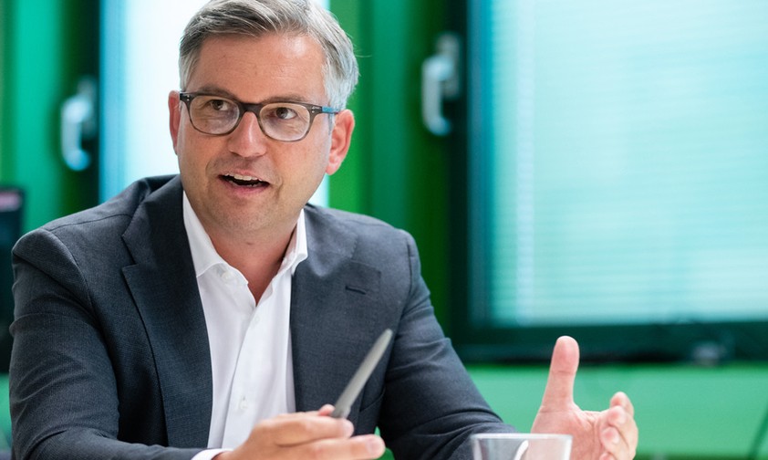 Magnus Brunner: «Der Flugverkehr ist extrem wichtig für den Tourismusstandort und die Exportnation Österreich».