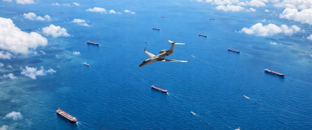 Gulfstream G550 MSA über dem Meer (Montage): Singapur setzt auf den US-Flieger.