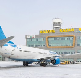 Boeing 737 von Pobeda am Flughafen Kazan: Ein Mexikaner sitzt seit Tagen am Airport fest.
