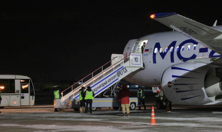 Irkut MS-21 am Flughafen Irkutsk: Der Prototyp ...