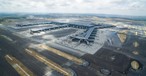 Luftaufnahme des Zentralterminals des New Istanbul Airport: Der Betrieb startet offenbar Ende Dezember.