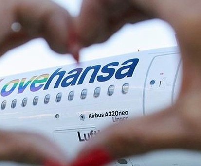 Steht für Akzeptanz, die D-AINY von Lufthansa.