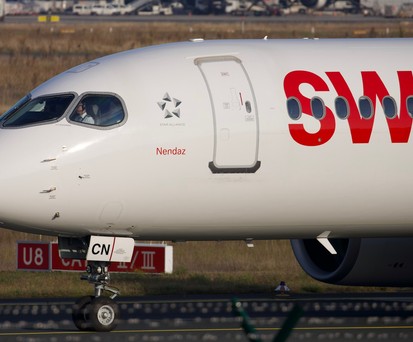Airbus A220 von Swiss: Die Fluggesellschaft findet nicht genügen Cockpitpersonal.
