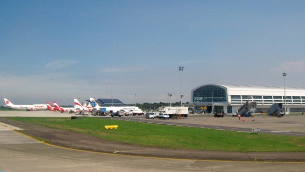 Auf Platz 7 schafft es Jakartas Flughafen Soekarno-Hatta mit 279 Destinationen.