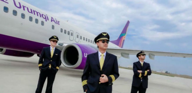Piloten von Urumqi Air: Die Fluglinie lockt mit hohen Gehältern.