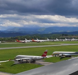 Abgestellte Flieger: Jetzt kommen die Jets der  Leasingfirmen.