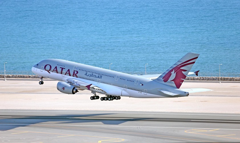 Airbus A380 von Qatar Airways: Die Fluglinie will ihr Netz über Beteiligungen stärken.
