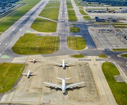 Flughafen Gatwick mit beiden Pisten: Die nördliche Piste wird bis 2030 verschoben.