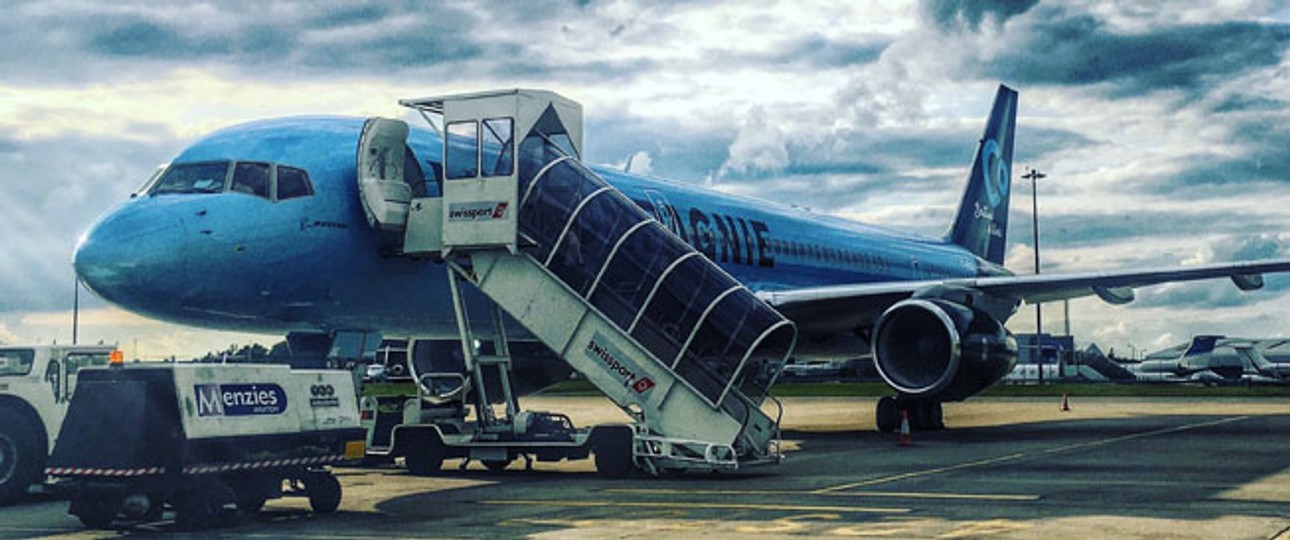 Boeing 757-200 von la Compagnie in London Luton: Flieger mit 74 Business-Sitzen.