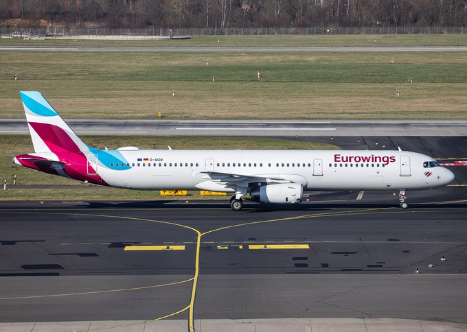 Die D-AIDV in Düsseldorf: Der Airbus A32q-200 kehrte am ...