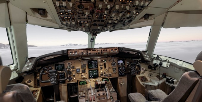 So sieht das Cockpit der Maschine aus.