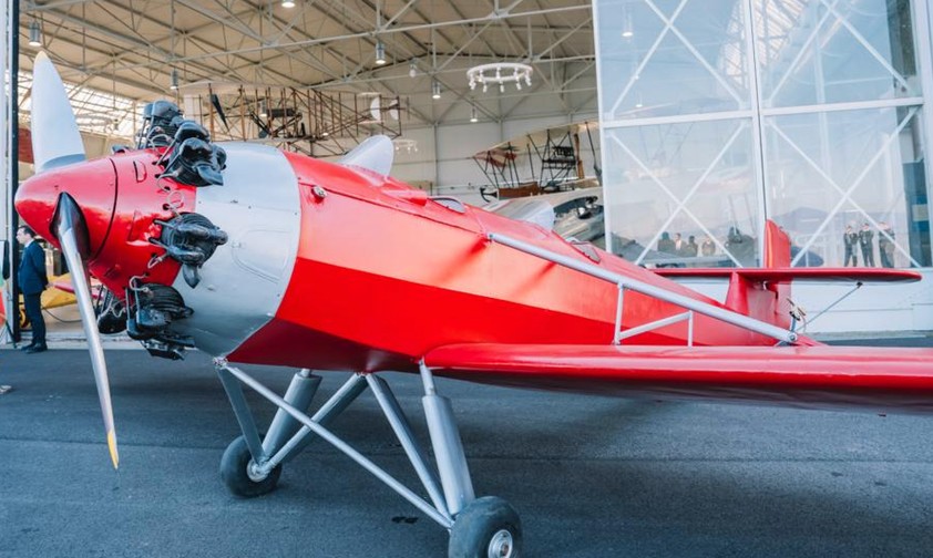 Tsehay: Der knallrote Zweisitzer ist zurück in der Heimat.