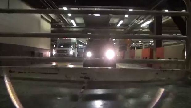 Das sieht der Test-Koffer auf dem Weg zum Flugzeug.