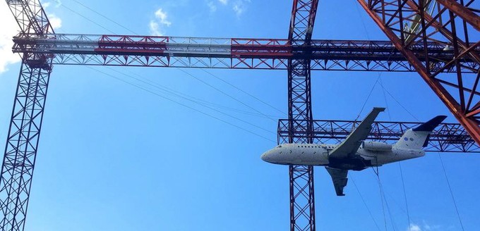 Die Fokker 28 am Versuchsstand.