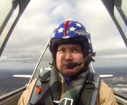 Obacht bei Handynutzung im Sportflieger