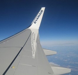 Ryanair-Tragfläche: Drei Fliegern ging langsam das Kerosin aus.