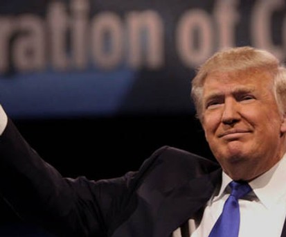 Donald Trump: Sein Team versucht, beim Fliegen zu sparen.