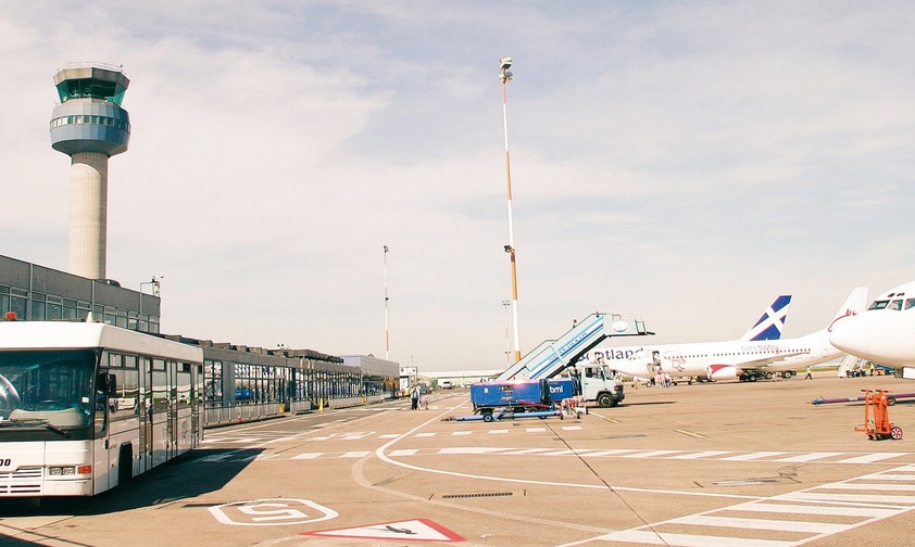 Vorfeld des Flughafen East Midlands: Im Dezember 2024 ereignete sich ein schwerer Vorfall.