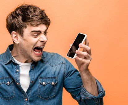 Verärgerter Verbraucher: Viele Airlines ließen sich viel Zeit.