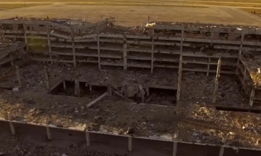 Das sind die Überreste des Flughafen Donezk in der Ostukraine nach zwei langen Kämpfen.