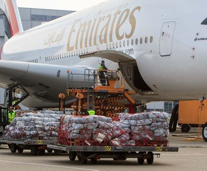 Luftfracht vor einem Airbus A380: Richtiger Frachter A380F wurde nie realisiert.