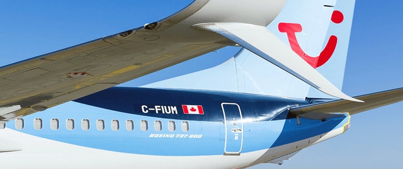 Boeing 737-800 from Tuifly: Rented out to Canada in German winter.