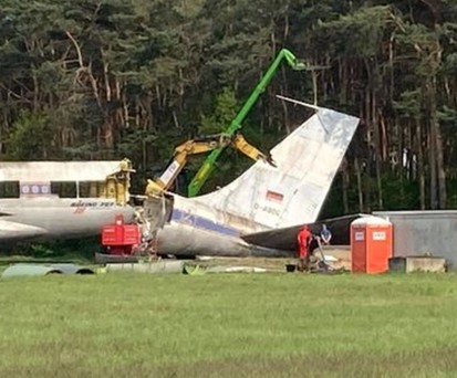 Zerlegung der Boeing 707 in Berlin-Tegel: Schon hier ist zu sehen, ...