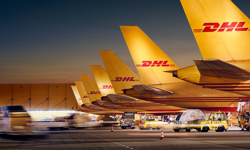 Flugzeuge von DHL Express: In Massagegeräten versteckter Sprengstoff sollte an Bord von Frachtern gelangen.