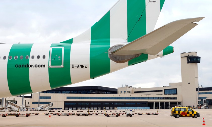 condor flugzeug frankfurt terminal 3