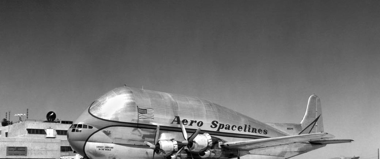 Pregnant Guppy im Jahr 1962: Die Form des Flugzeugs erinnert an einen schwangeren Guppy-Fisch - daher der Name. Der Transporter basierte auf einer Boeing 377 Stratocruiser. Nur ein Exemplar wurde gebaut und diente der Nasa zum Transport von Teilen des Apollo-Raumfahrtprogrammes. Allerdings entstanden weitere ...