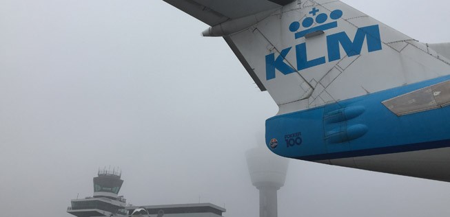 Flughafen Amsterdam: Skywork-Passagiere steigen hier künftig öfters auf KLM um.