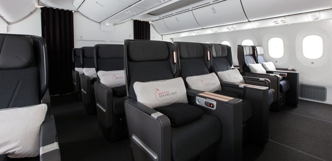 Die Premium Economy hat 28 Sitze. Sie sind in 2-3-2-Konfiguration angeordnet.