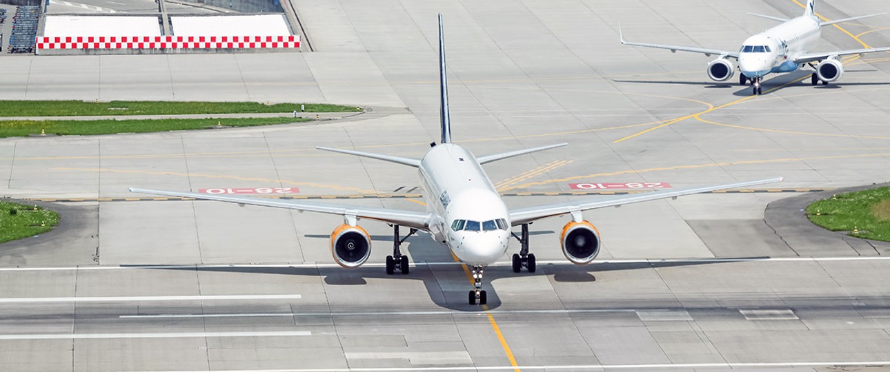 Boeing 757 von Icelandair überquert Piste 10/28: Der Flughafen Zürich will das Risiko reduzieren.