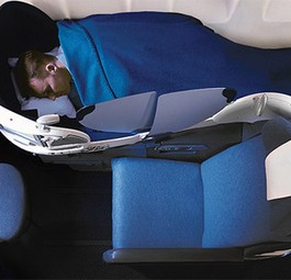 Vollflach-Bett von British  Airways im Jahr 2000: Eine Weltpremiere.